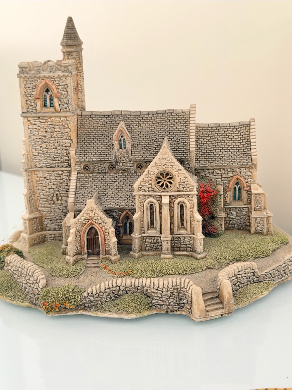 Vintage Lilliput Lane "St Lawrence Church" English Figurine 1989